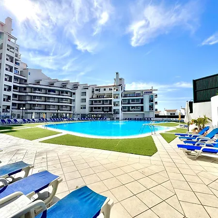 Skylight 2 With Pool By Homing Apartment *