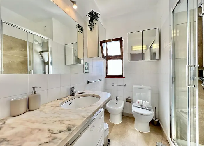 Skylight 2 With Pool By Homing Apartament