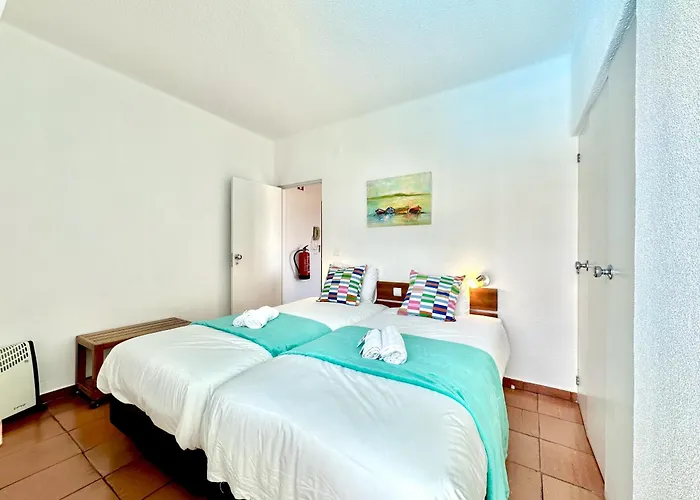 Skylight 2 With Pool By Homing Albufeira